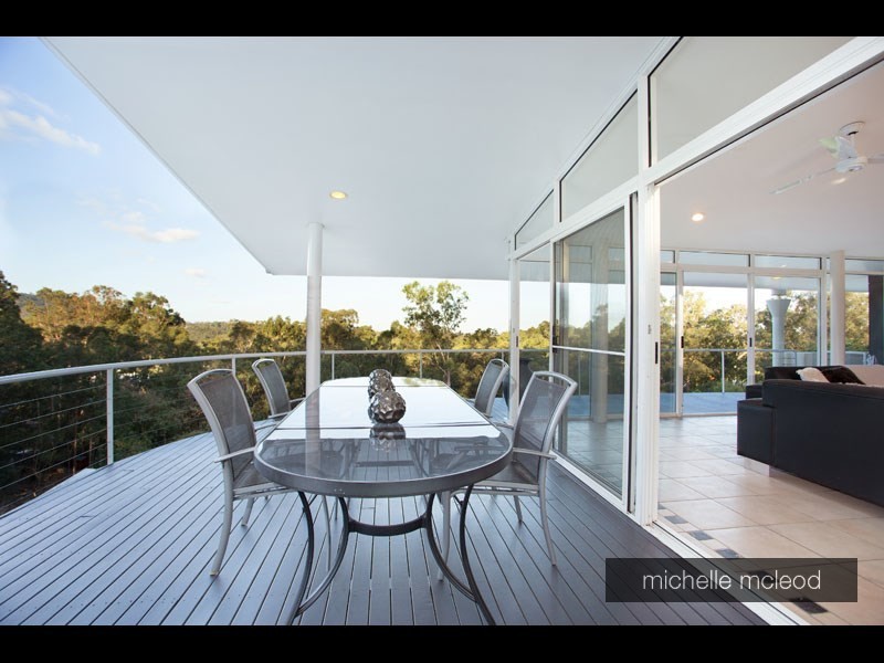 26 Maculata Drive, Chapel Hill QLD 4069