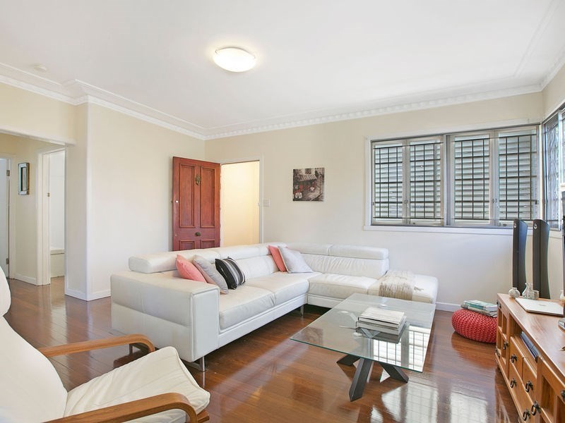 46 Clarence Road, Indooroopilly QLD 4068