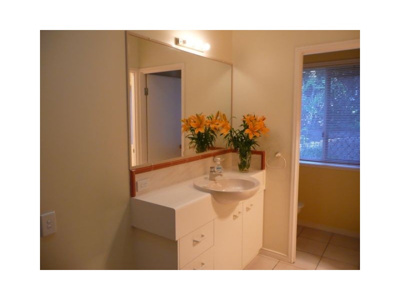 9 Taralye Place, Chapel Hill QLD 4069