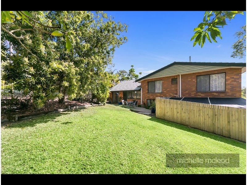 10 Welcome Street, Chapel Hill QLD 4069
