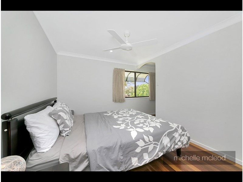 10 Welcome Street, Chapel Hill QLD 4069