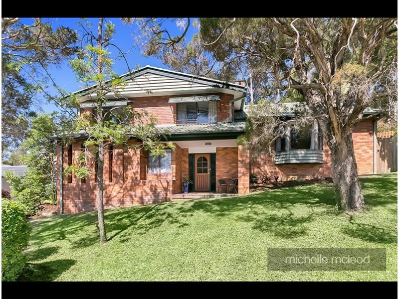 10 Welcome Street, Chapel Hill QLD 4069