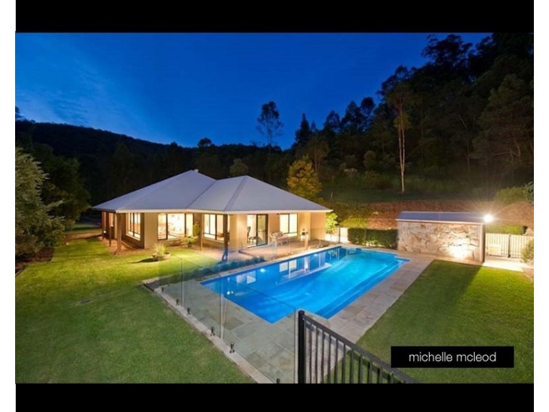 1 Millbrook Drive, Pullenvale QLD 4069