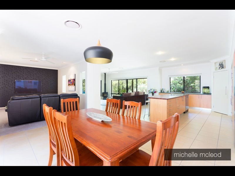 1 Millbrook Drive, Pullenvale QLD 4069