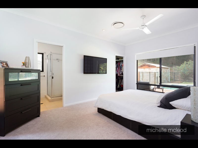 1 Millbrook Drive, Pullenvale QLD 4069