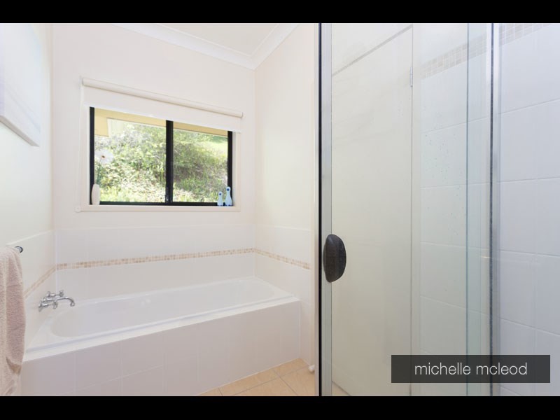 1 Millbrook Drive, Pullenvale QLD 4069