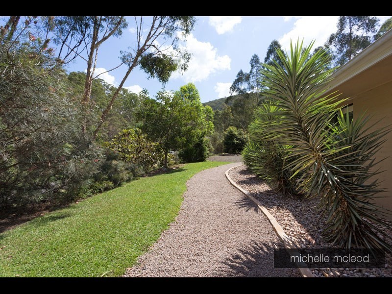 1 Millbrook Drive, Pullenvale QLD 4069