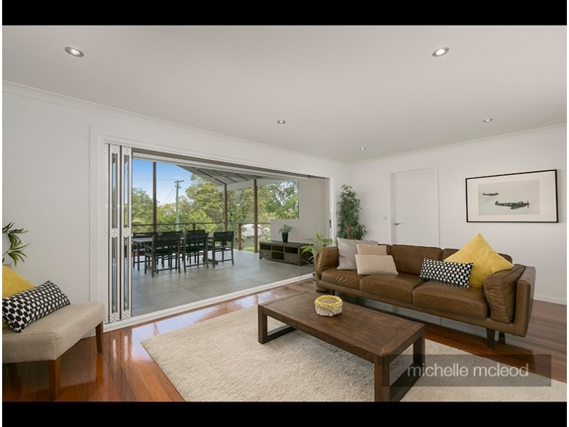 18 Alkina Street, Kenmore QLD 4069