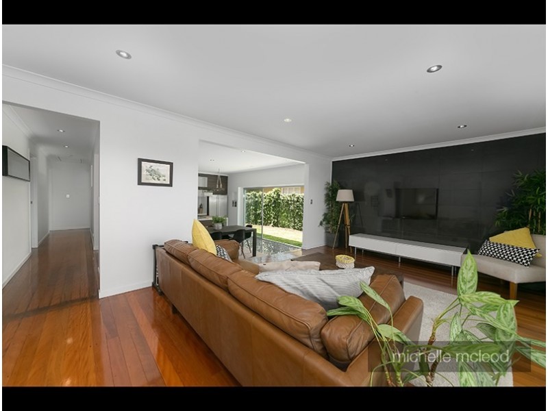 18 Alkina Street, Kenmore QLD 4069