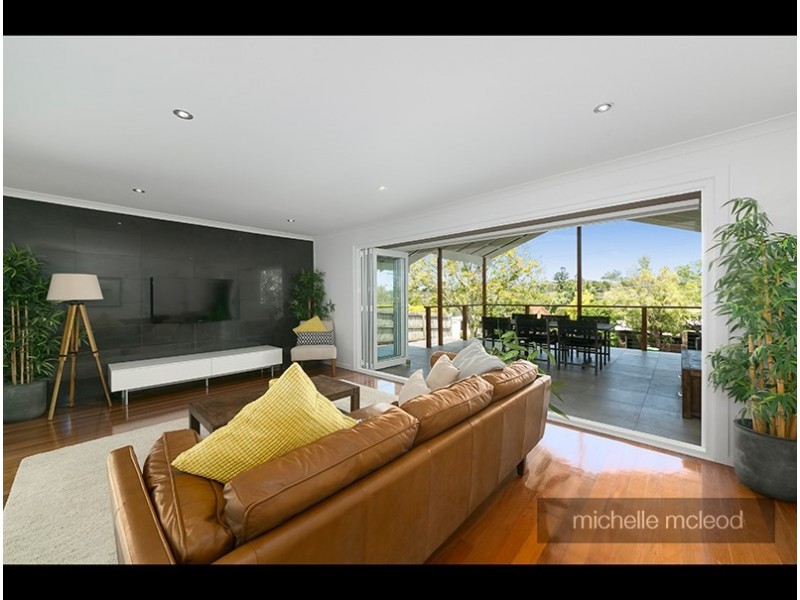 18 Alkina Street, Kenmore QLD 4069