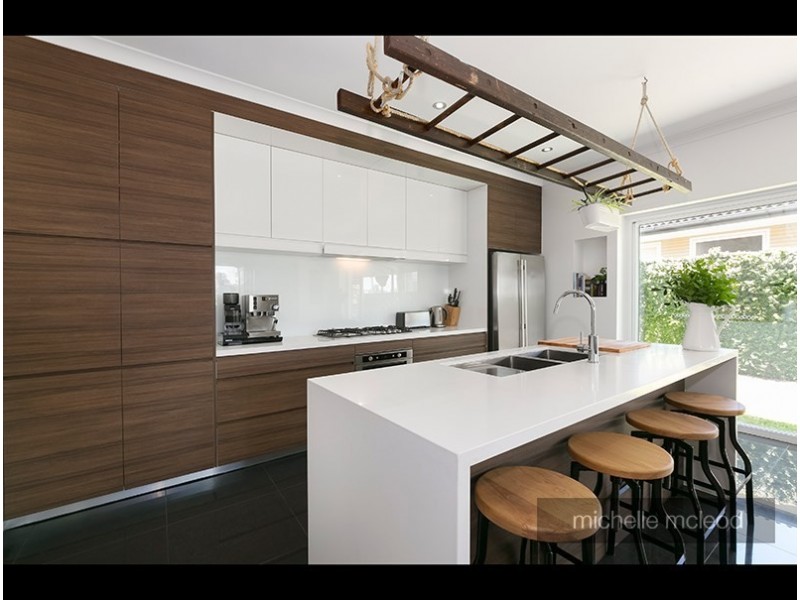 18 Alkina Street, Kenmore QLD 4069