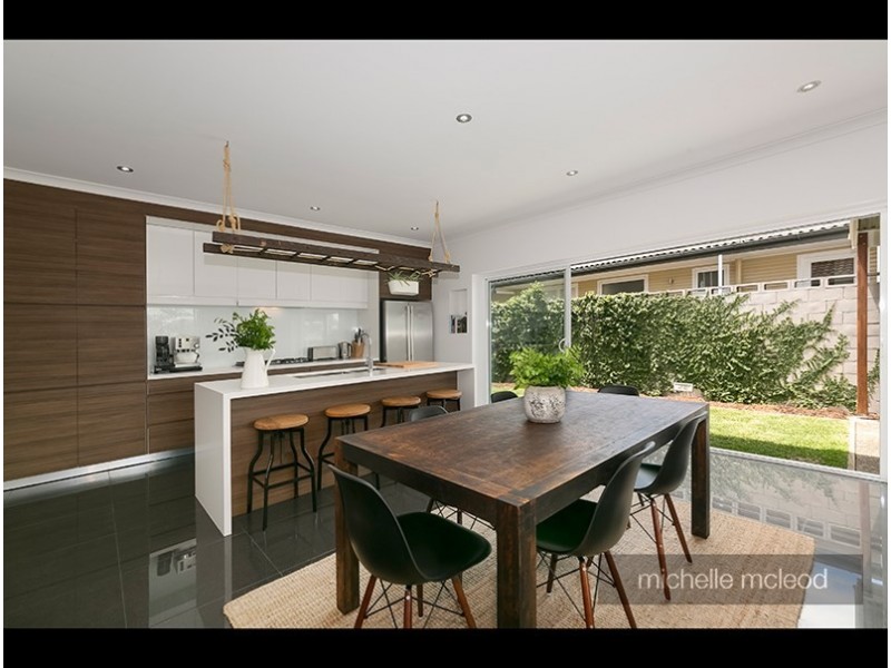 18 Alkina Street, Kenmore QLD 4069