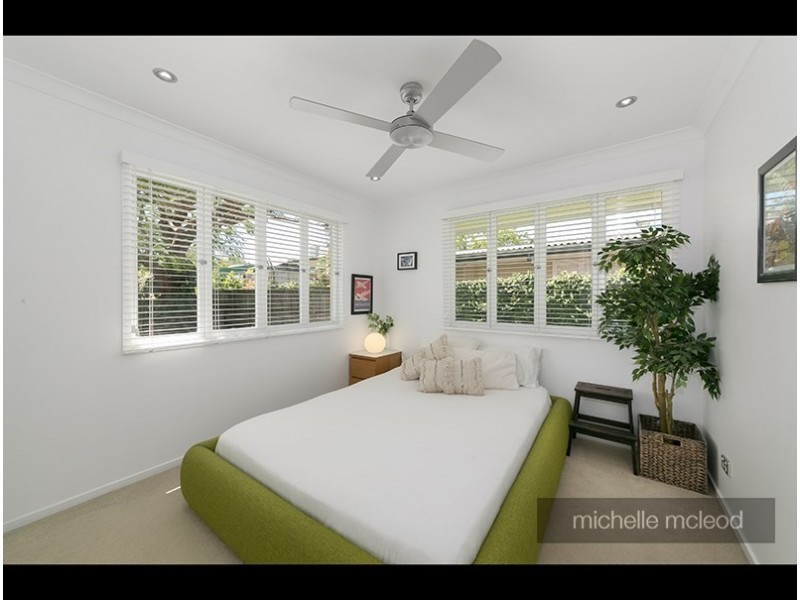 18 Alkina Street, Kenmore QLD 4069