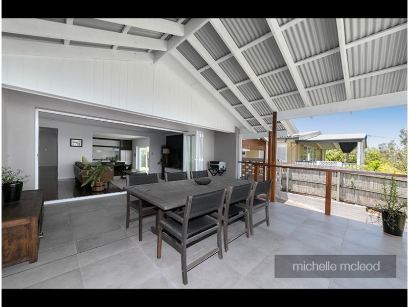 18 Alkina Street, Kenmore QLD 4069