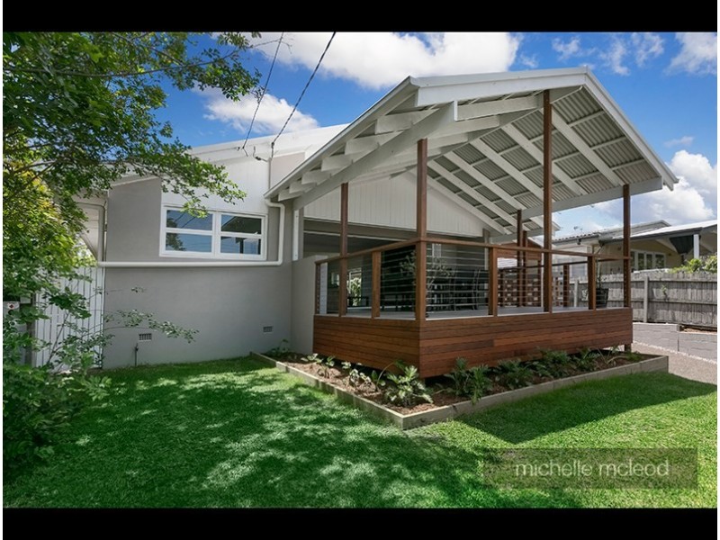 18 Alkina Street, Kenmore QLD 4069