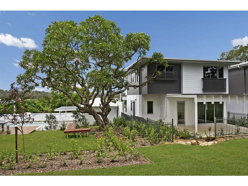 689 Seventeen Mile Rocks Road, Sinnamon Park QLD 4073