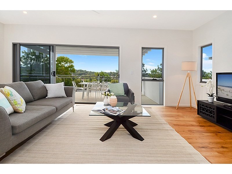 689 Seventeen Mile Rocks Road, Sinnamon Park QLD 4073