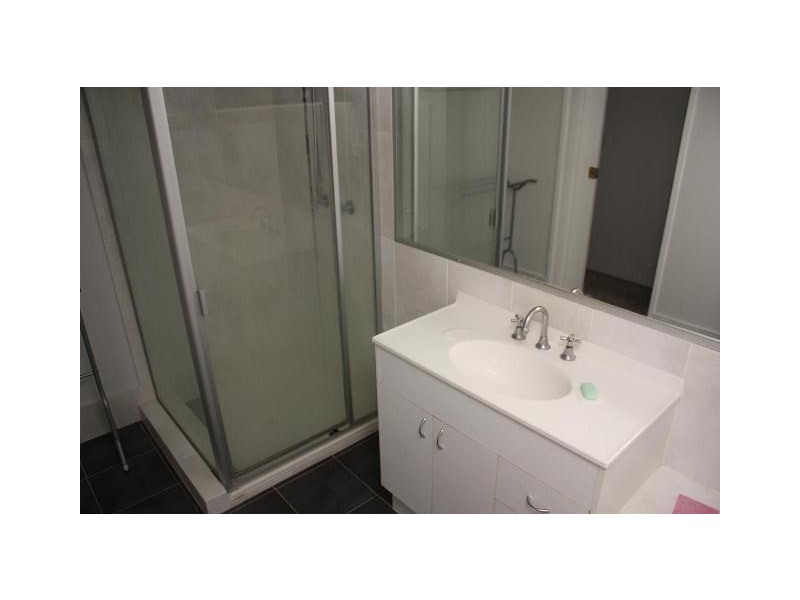 3/66 Mitre Street, St Lucia QLD 4067