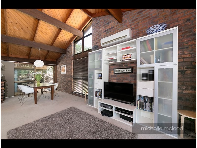 42 Goolman Street, Chapel Hill QLD 4069