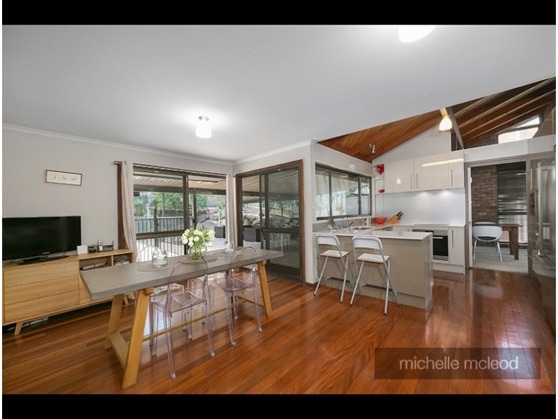 42 Goolman Street, Chapel Hill QLD 4069