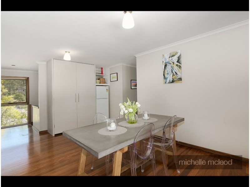 42 Goolman Street, Chapel Hill QLD 4069