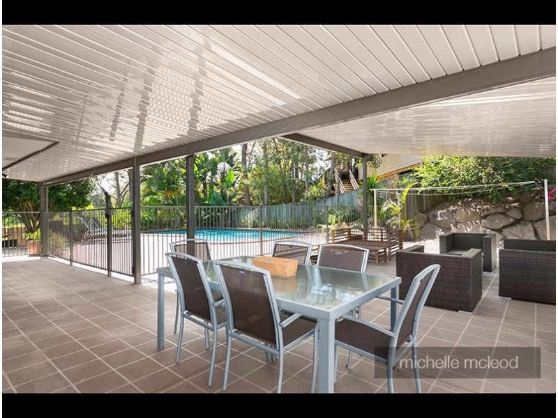 42 Goolman Street, Chapel Hill QLD 4069