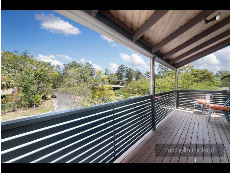 42 Goolman Street, Chapel Hill QLD 4069