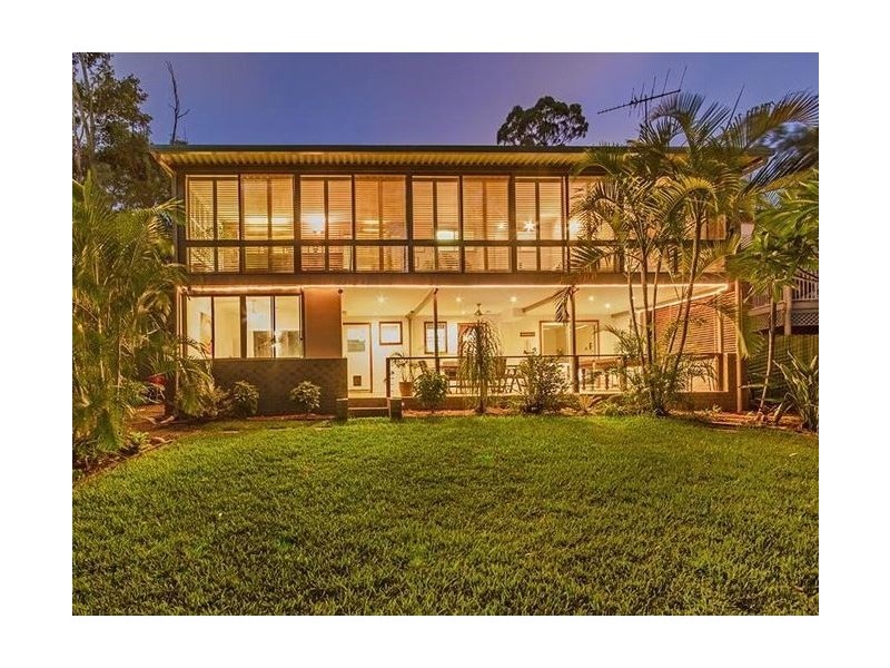 180 Burbong Street, Chapel Hill QLD 4069