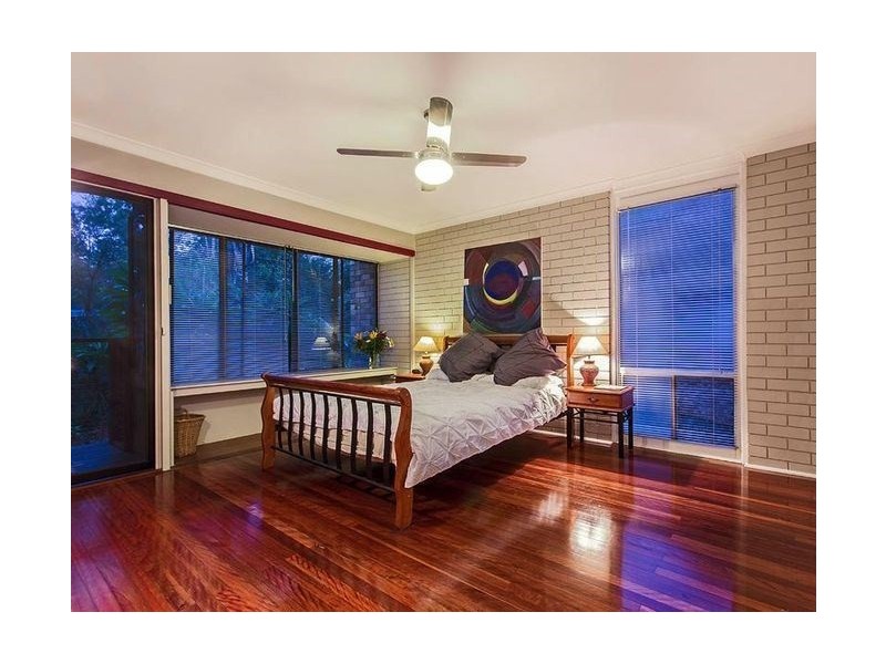 180 Burbong Street, Chapel Hill QLD 4069