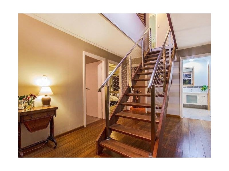 180 Burbong Street, Chapel Hill QLD 4069