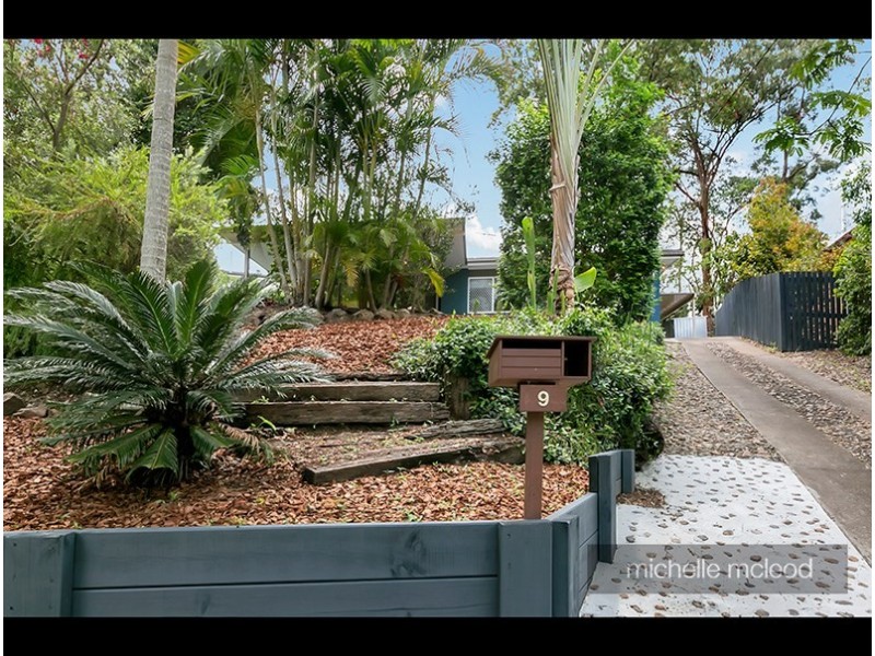 9 Tucker Street, Chapel Hill QLD 4069