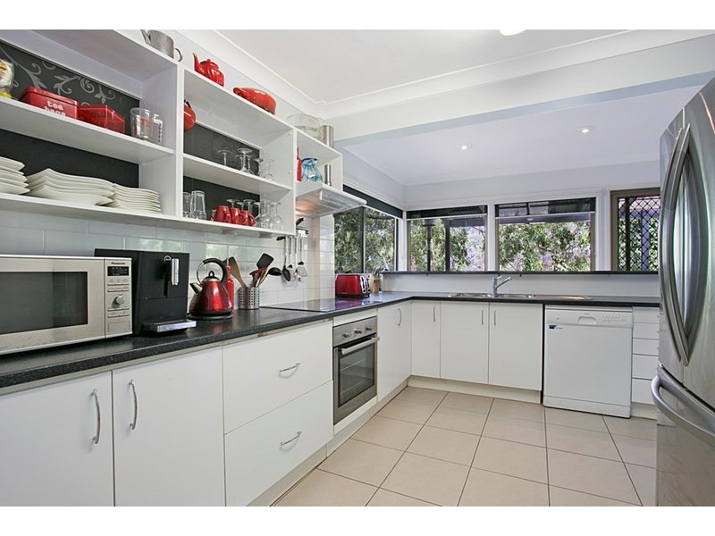 124 Simpsons Road, Bardon QLD 4065