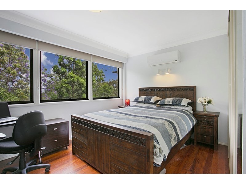 124 Simpsons Road, Bardon QLD 4065