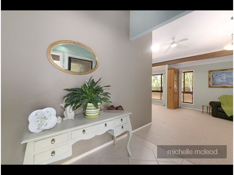 3 Minno Street, Chapel Hill QLD 4069