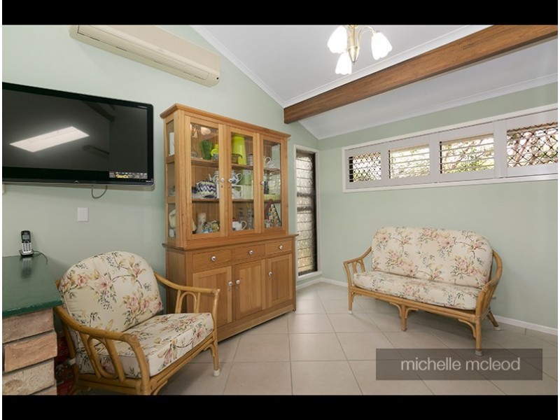 3 Minno Street, Chapel Hill QLD 4069