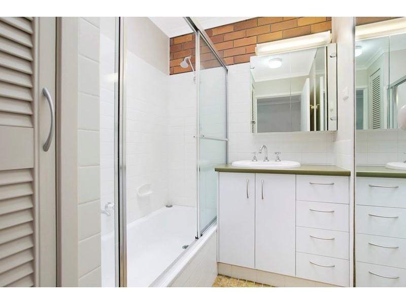 3/46 Newcross Street, Indooroopilly QLD 4068