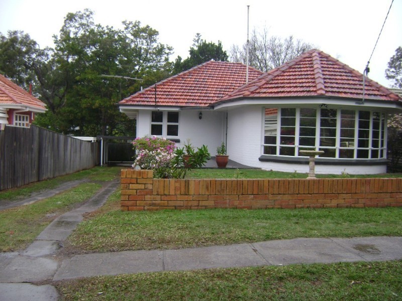 281 Hawken Drive, St Lucia QLD 4067