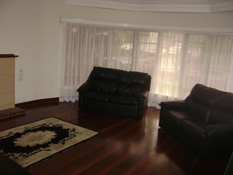 281 Hawken Drive, St Lucia QLD 4067