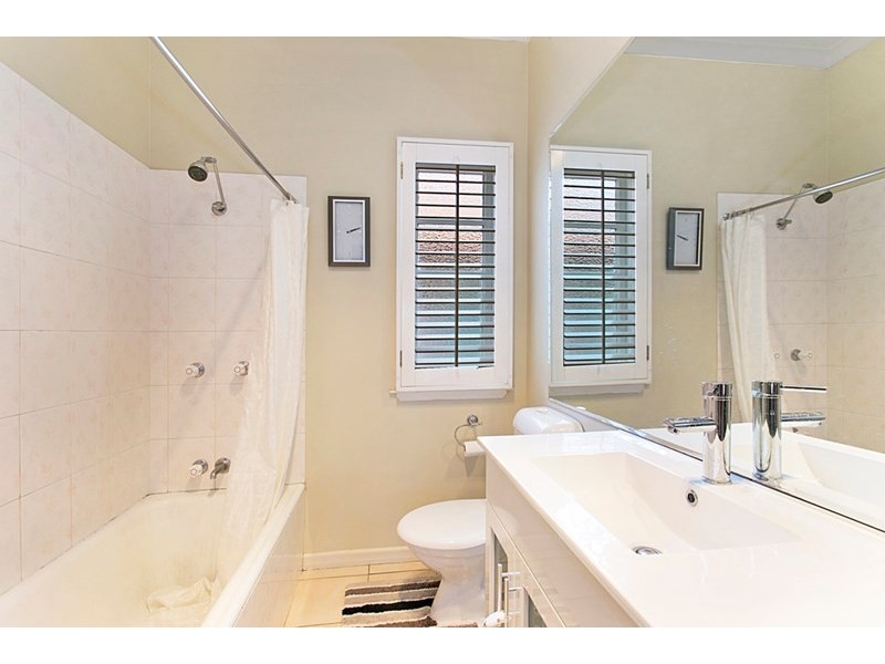 825 Oxley Road, Corinda QLD 4075