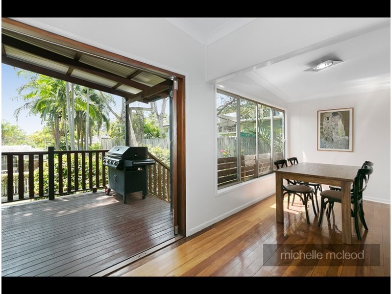 10 Trenton Street, Kenmore QLD 4069