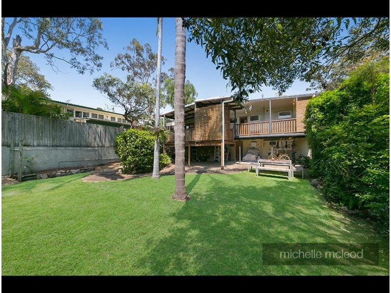 10 Trenton Street, Kenmore QLD 4069