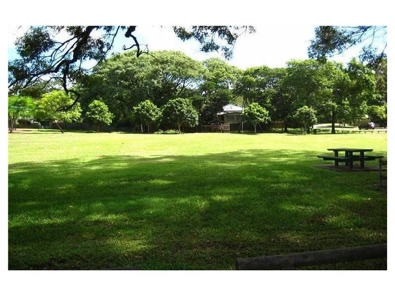 3/124 Carmody Road, St Lucia QLD 4067