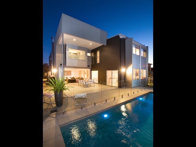 112 Hawken Drive, St Lucia QLD 4067