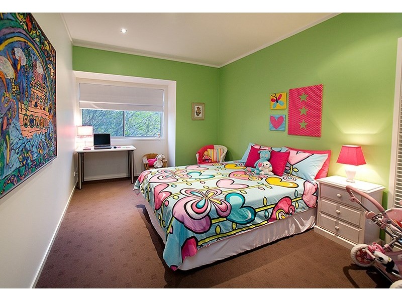 112 Hawken Drive, St Lucia QLD 4067