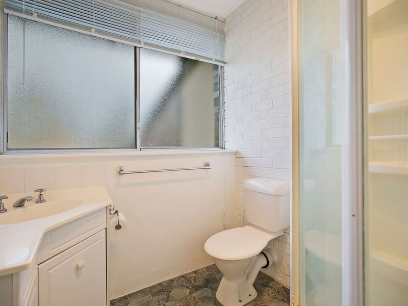 10/18 Holmes Street, Toowong QLD 4066