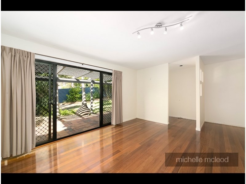 26 Aurora Crescent, Kenmore QLD 4069