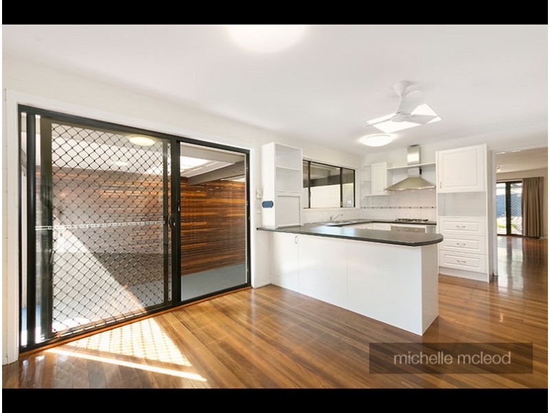 26 Aurora Crescent, Kenmore QLD 4069