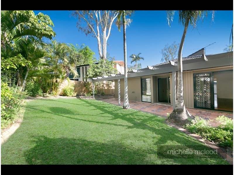 26 Aurora Crescent, Kenmore QLD 4069