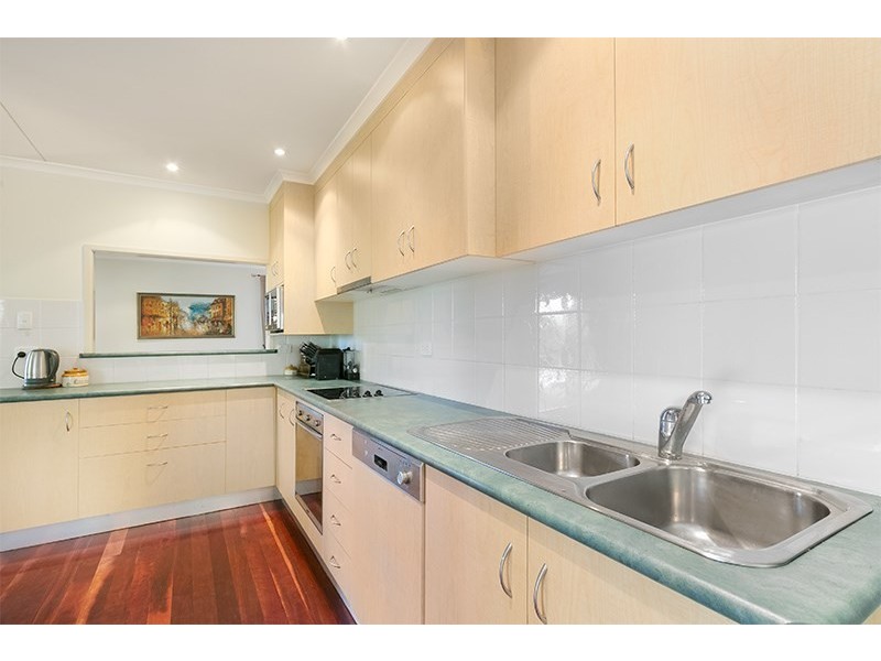 138 Jerrang Street, Indooroopilly QLD 4068