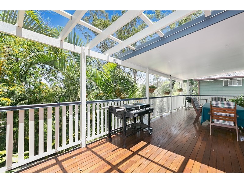 138 Jerrang Street, Indooroopilly QLD 4068